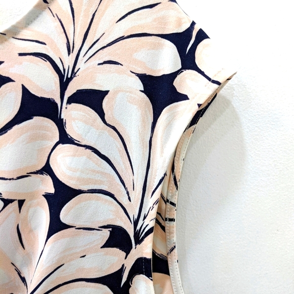 Ivanka Trump Floral Blouse Sleeveless Keyhole - L - Picture 3 of 7